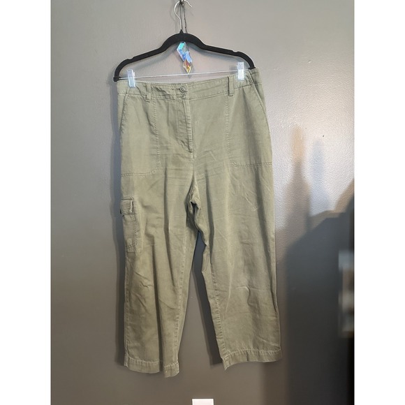 Talbots Pants - FLAWED Talbots Super Soft Green Cargo Pants 12 Cotton Blend